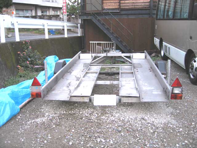 後ろから　１ナンバー登録です
